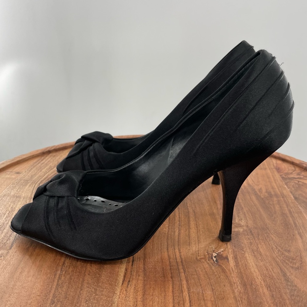 BCBGirls Peep Toe Heels black Size 8.5 - Picture 10 of 13